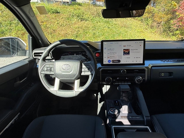 Used 2024 Toyota Tacoma TRD Off-Road image 11