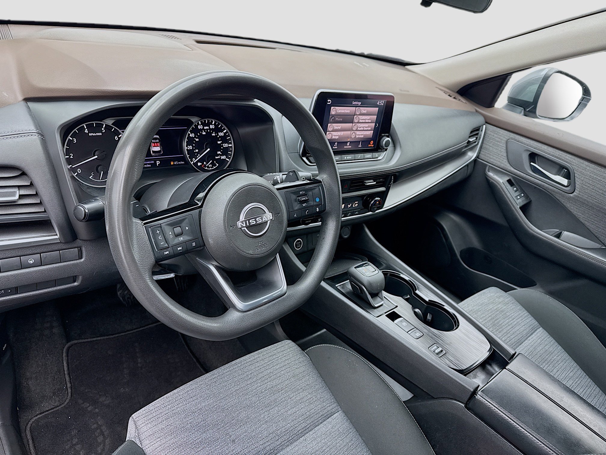 Used 2023 Nissan Rogue SV image 7