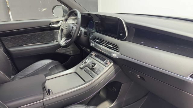 Used 2020 Hyundai Palisade Limited FWD image 13