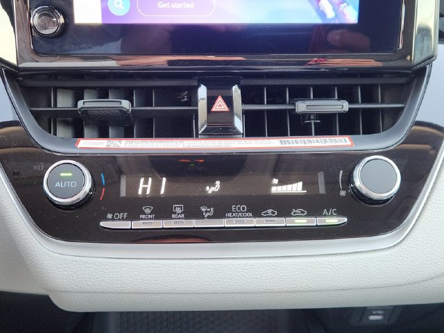 Certified 2025 Toyota Corolla LE FWD image 18