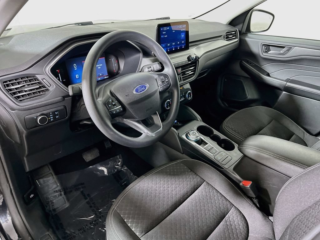 Used 2025 Ford Escape Active AWD/4WD image 9