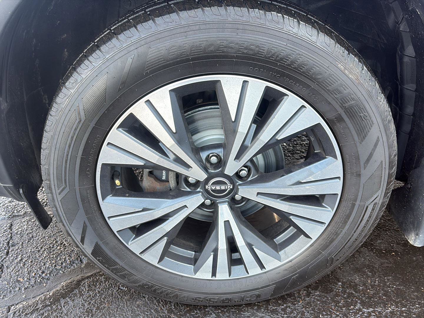 Used 2023 Nissan Rogue SV image 10