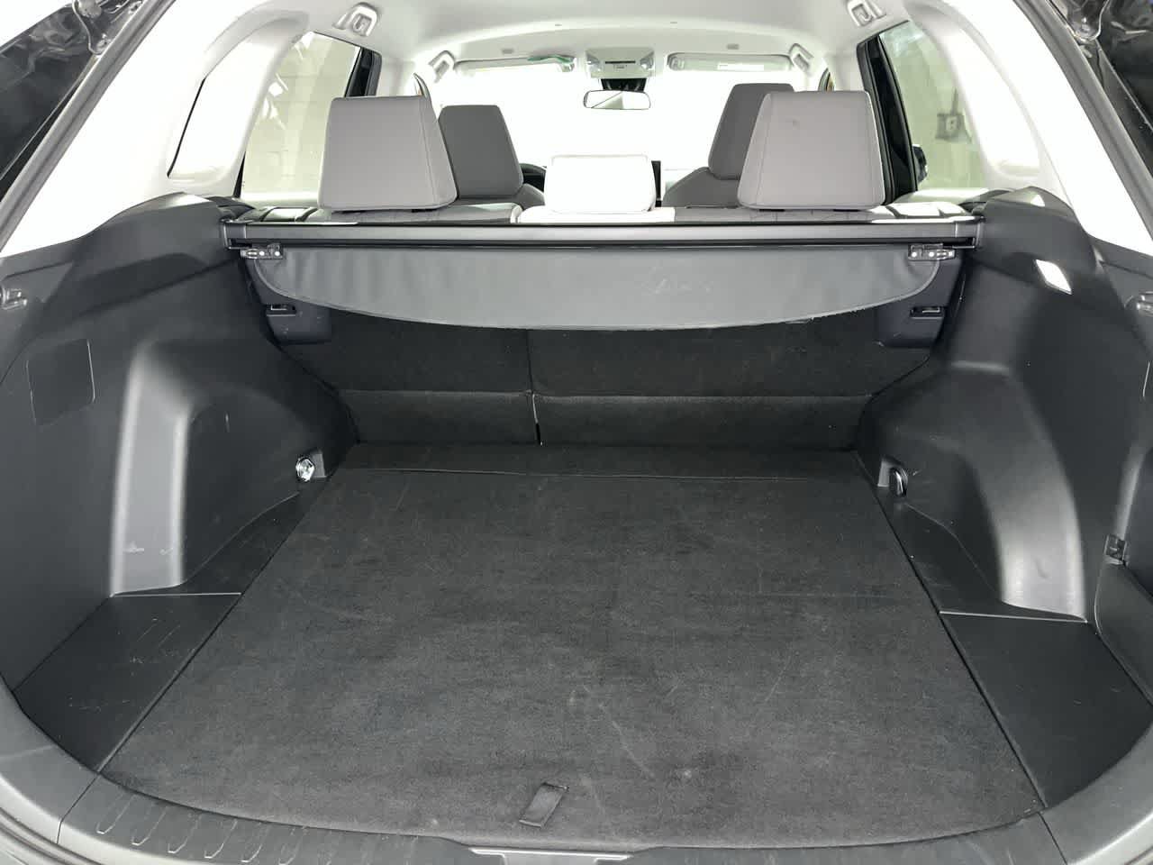 Used 2025 Toyota RAV4 XLE FWD image 27