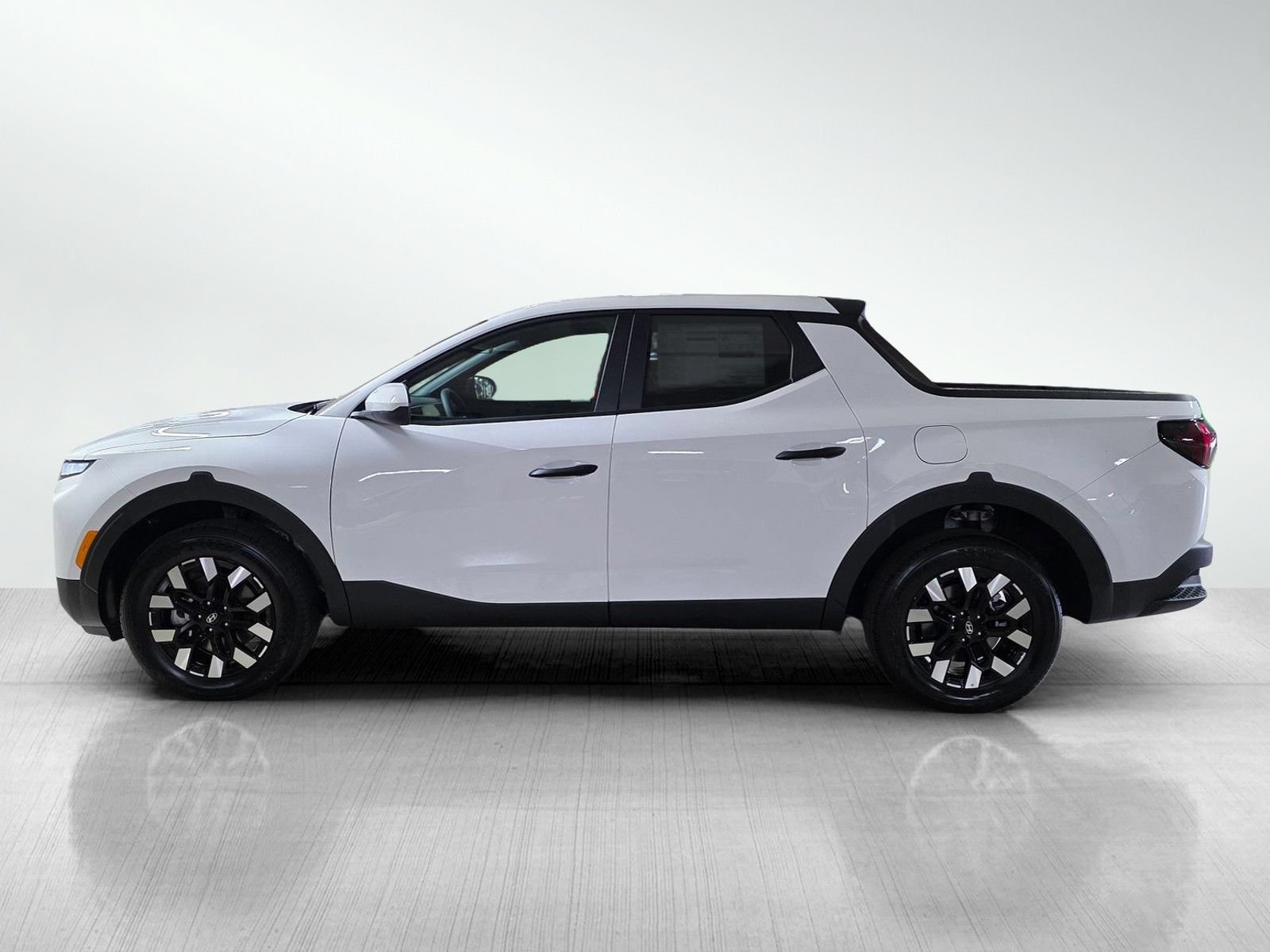 New 2027 Hyundai Santa Cruz SE FWD image 4