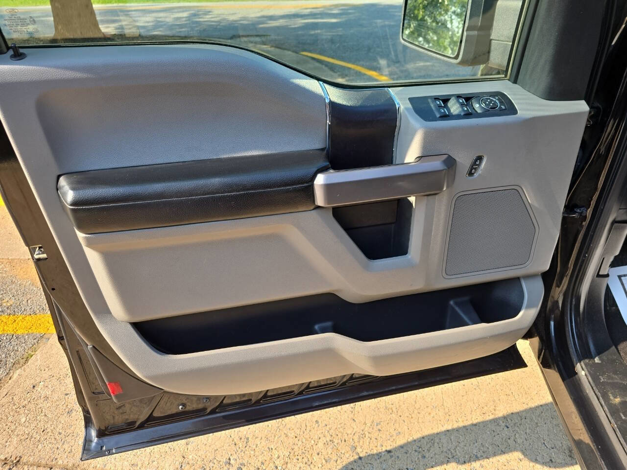 Used 2019 Ford F150 XLT w/ Equipment Group 301A Mid image 9