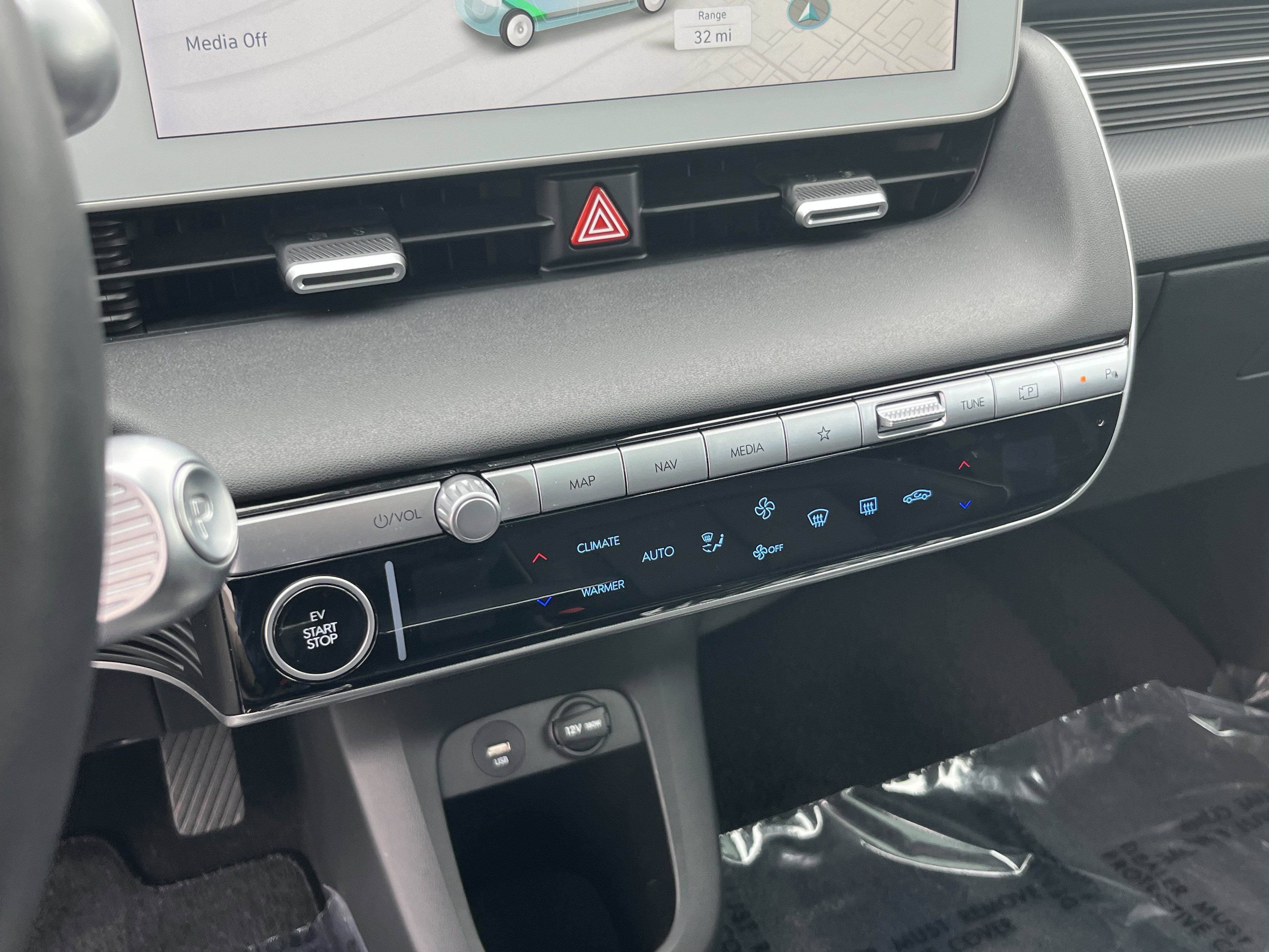 Used 2024 Hyundai Ioniq 5 Limited image 23