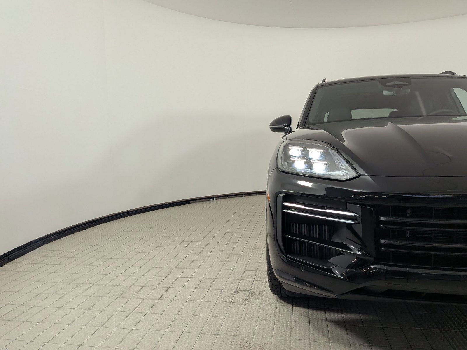 New 2026 Porsche Cayenne Turbo AWD/4WD image 12