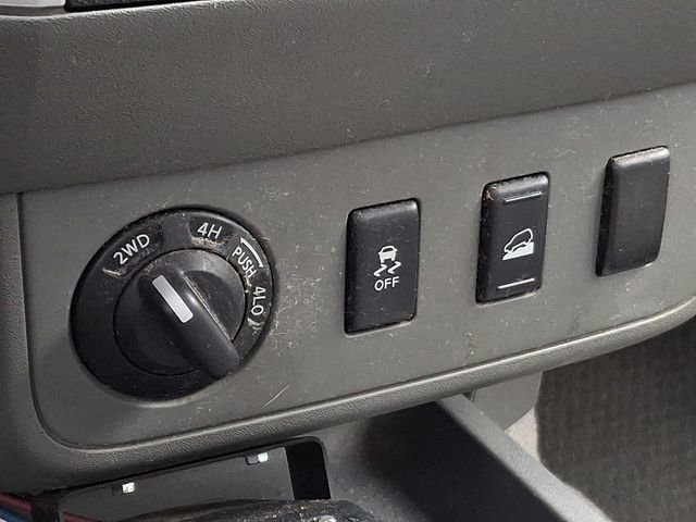 Used 2012 Nissan Frontier SV image 22