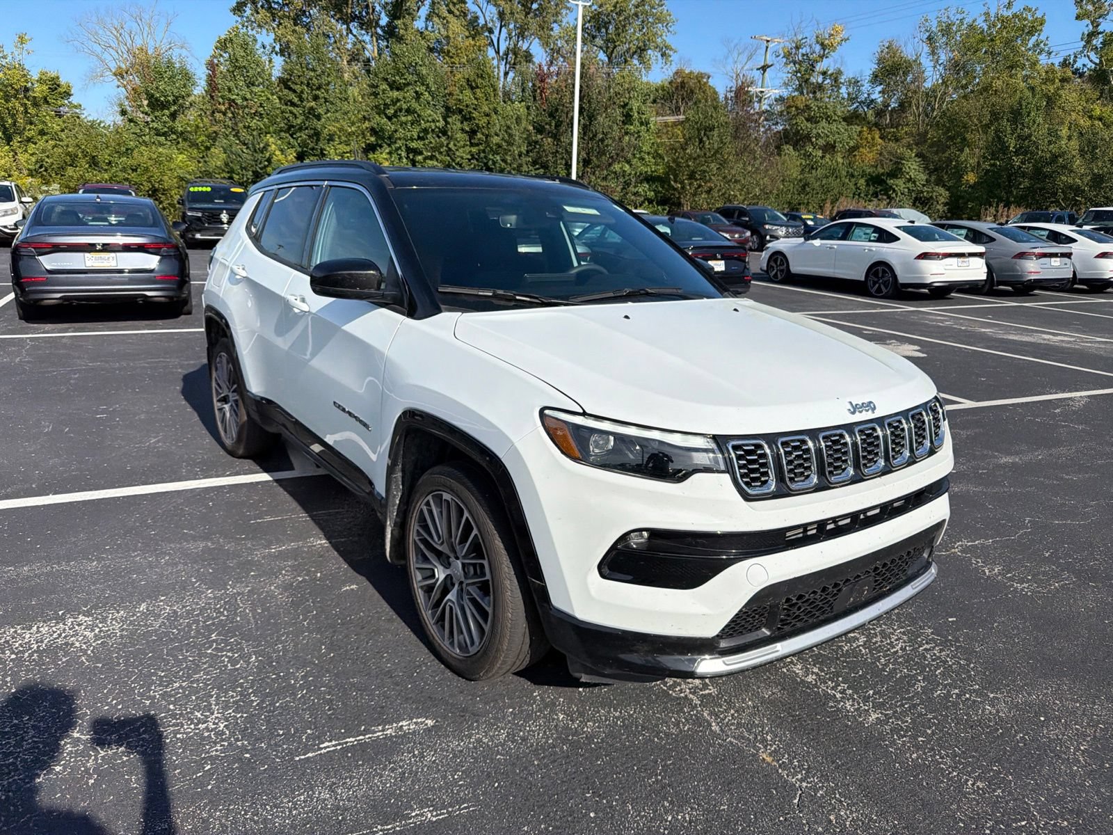Used 2024 Jeep Compass Limited w/ Elite Group AWD/4WD image 8