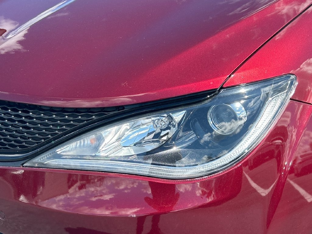 Used 2020 Chrysler Pacifica Limited FWD image 38