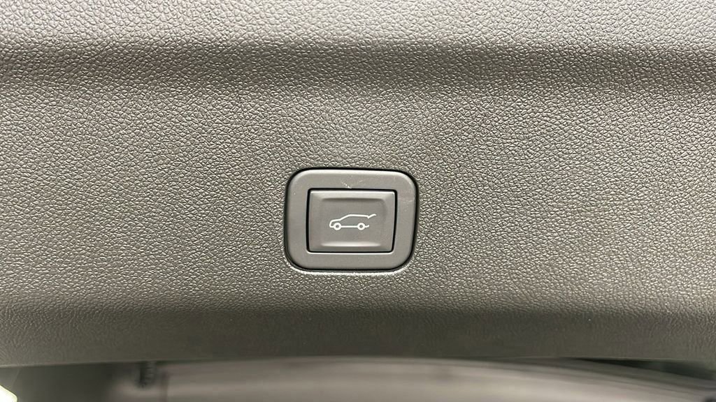 New 2025 Chevrolet Suburban RST w/ Advanced Technology Package image 38