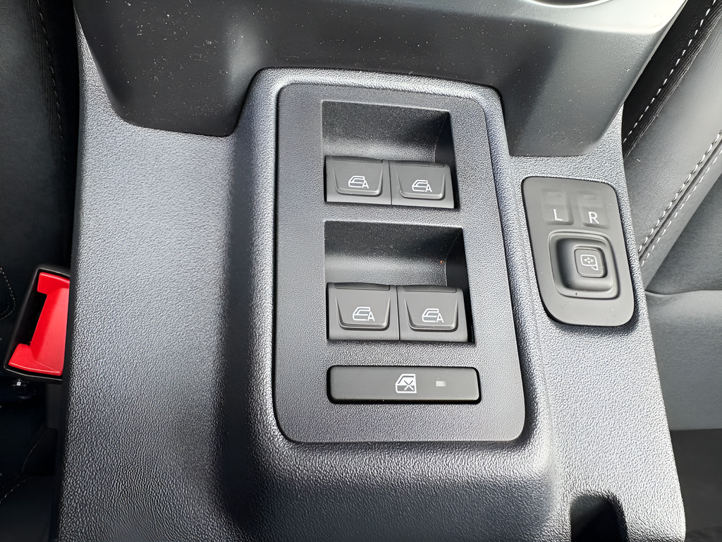 New 2025 Ford Bronco Badlands AWD/4WD image 24