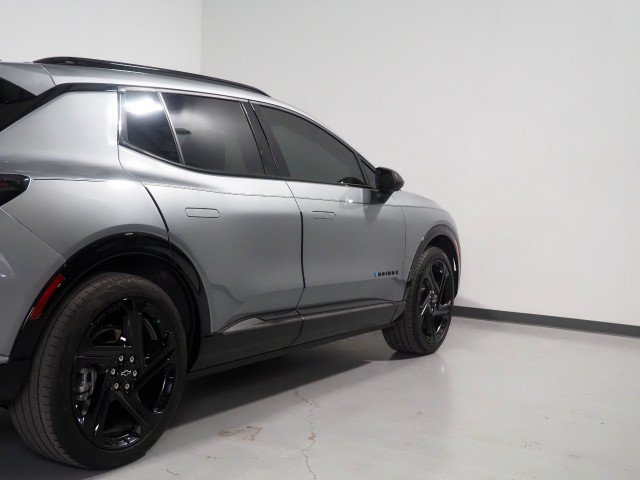 Used 2025 Chevrolet Equinox EV RS FWD image 53