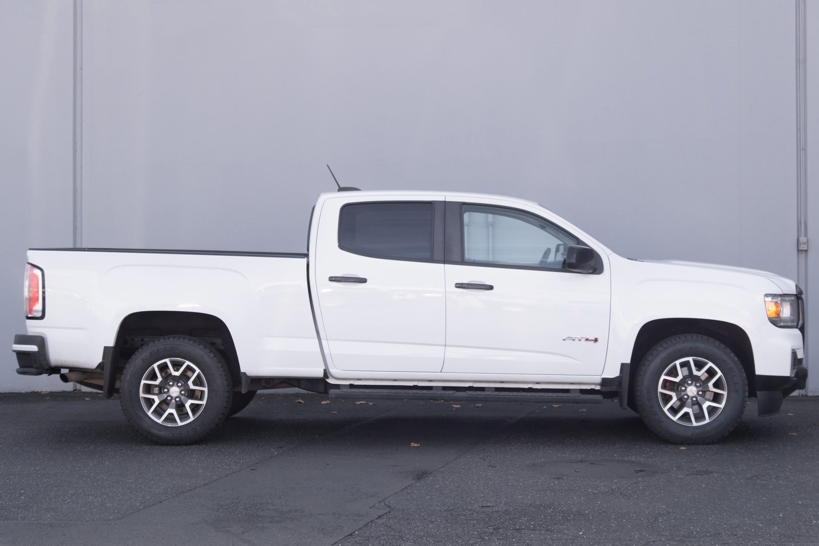 Used 2021 GMC Canyon AT4 image 28