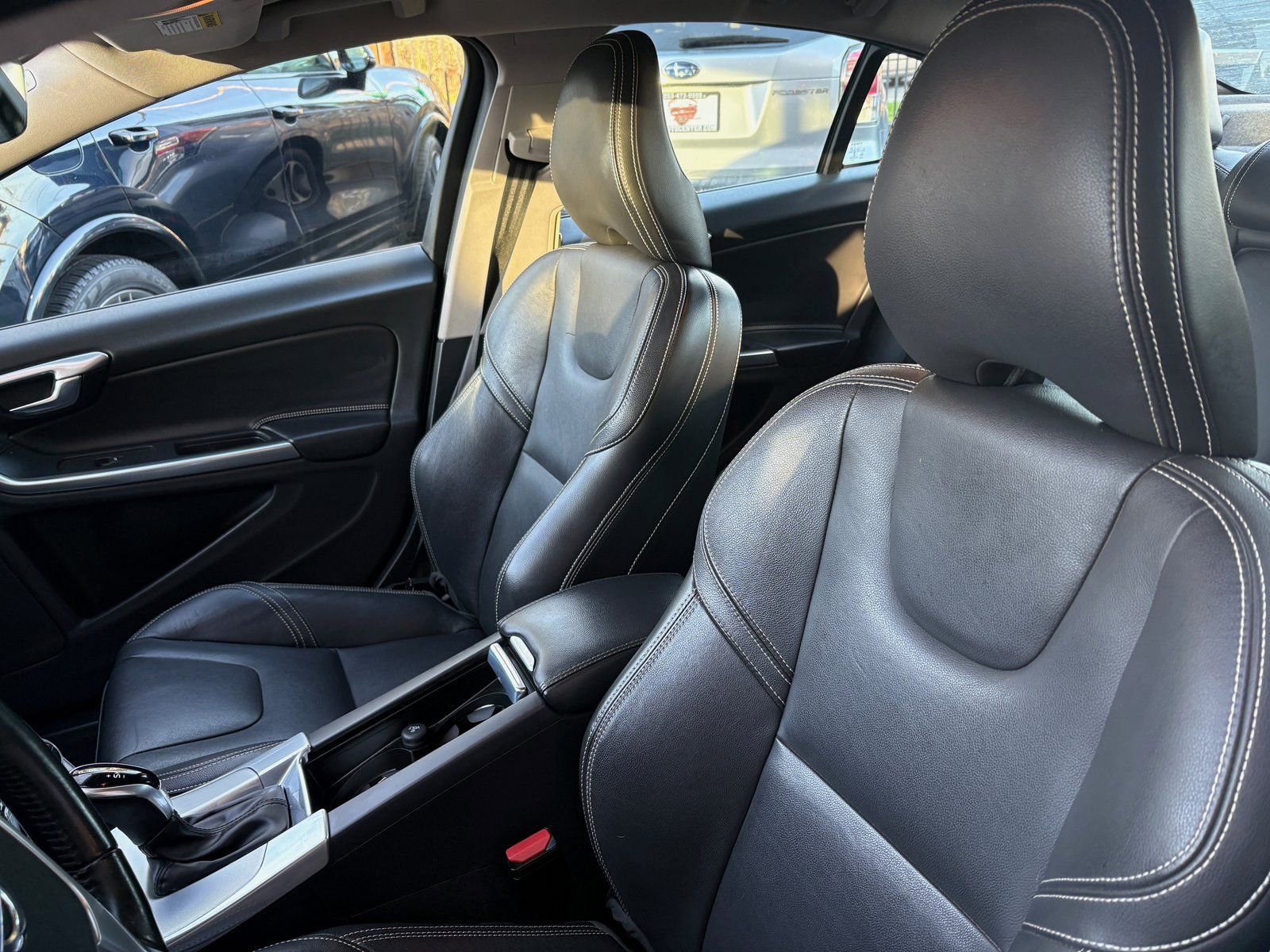 Used 2018 Volvo S60 T5 Dynamic image 15