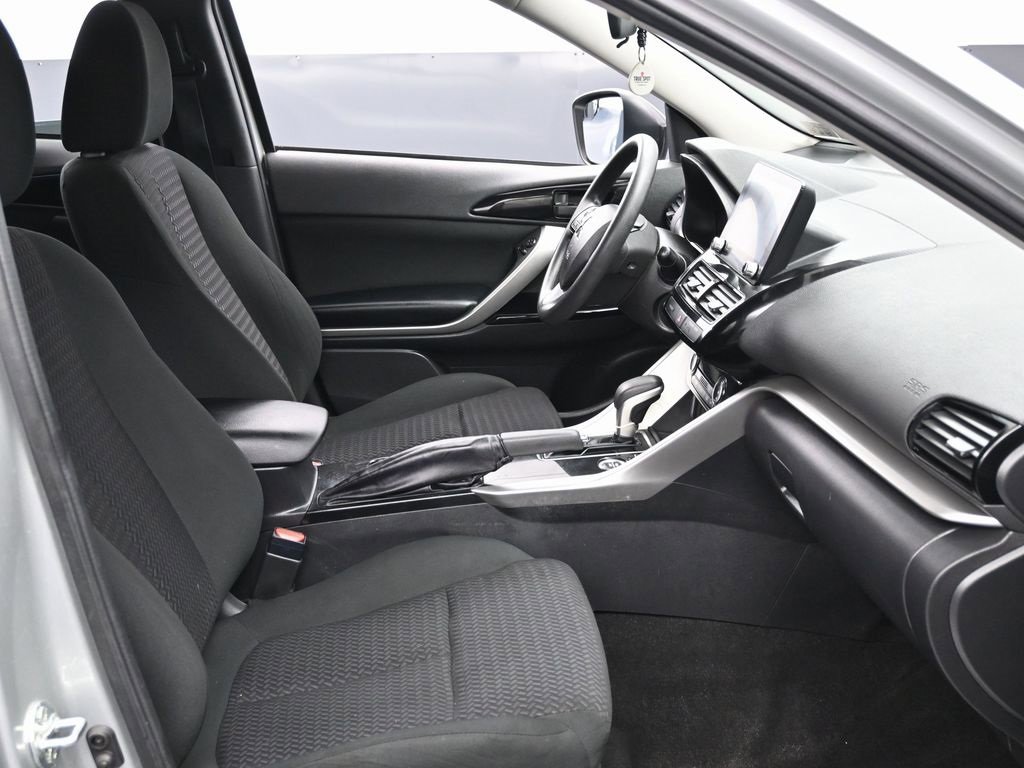 Used 2025 Mitsubishi Eclipse Cross LE image 32