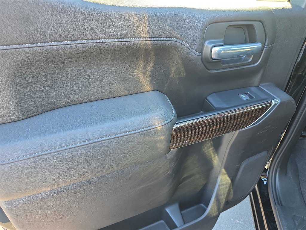 Used 2020 GMC Sierra 1500 SLE w/ SLE Value Package image 9