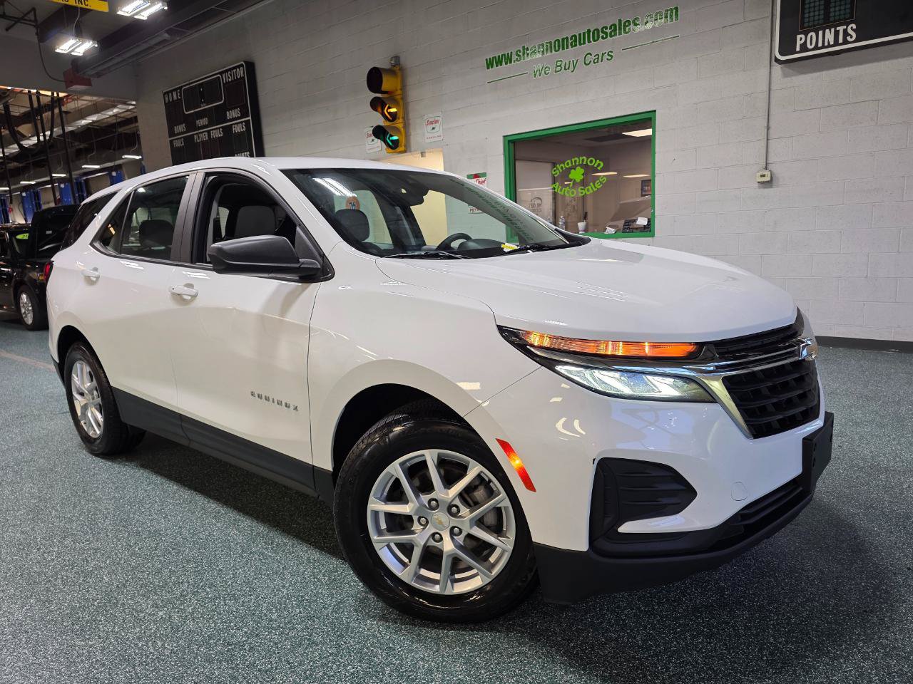 Used 2022 Chevrolet Equinox LS FWD image 14