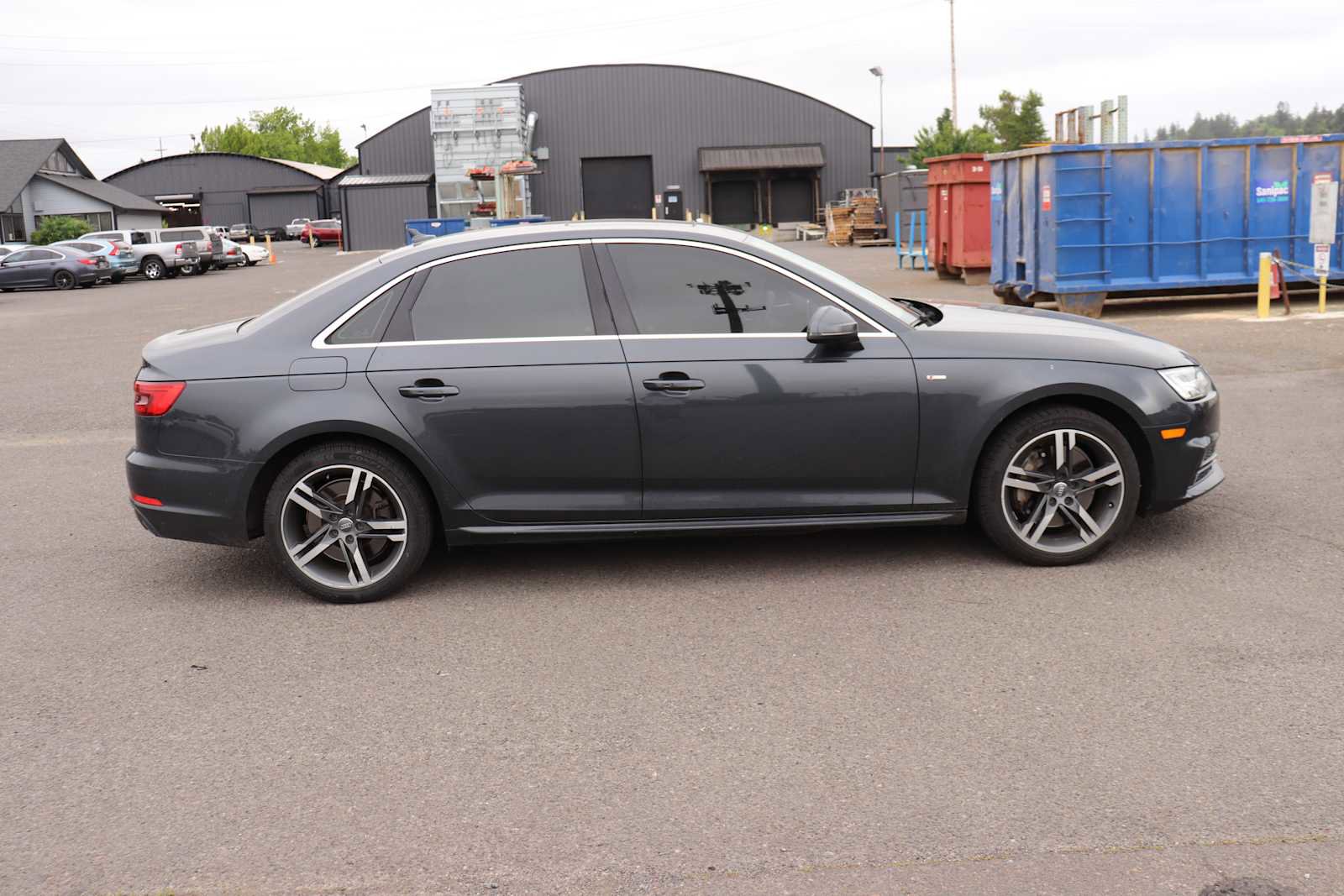 Used 2017 Audi A4 2.0T Prestige w/ Prestige Package AWD/4WD image 4