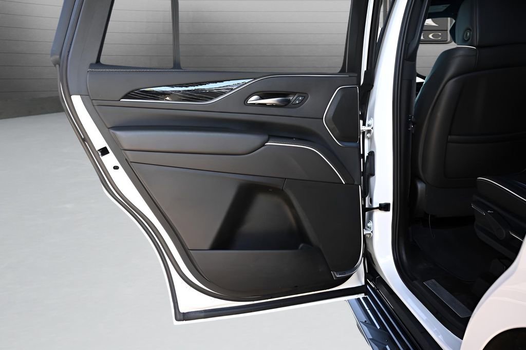 Used 2021 Cadillac Escalade Sport image 11