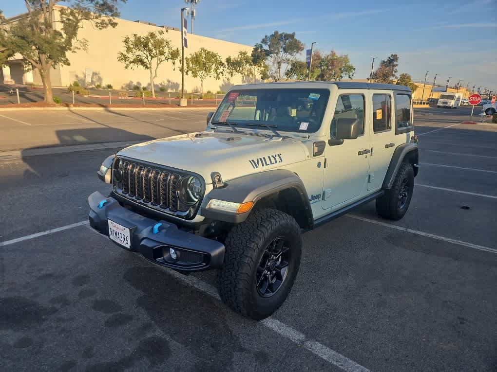 Used 2024 Jeep Wrangler Unlimited AWD/4WD image 1