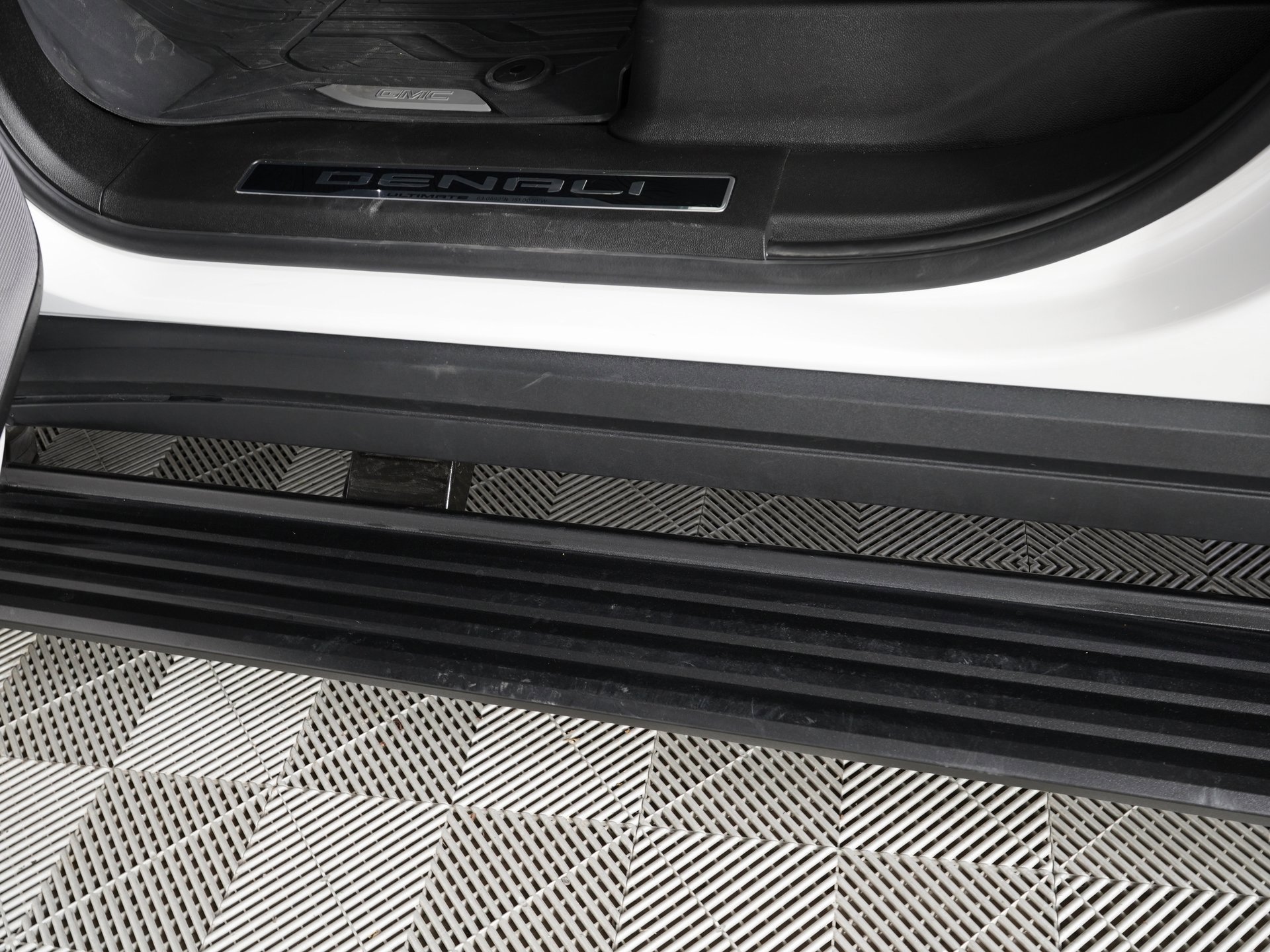 Used 2025 GMC Yukon Denali Ultimate image 20