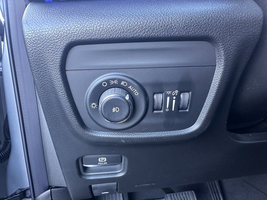 New 2025 Jeep Grand Cherokee Summit w/ Adv Protech Group IV image 17