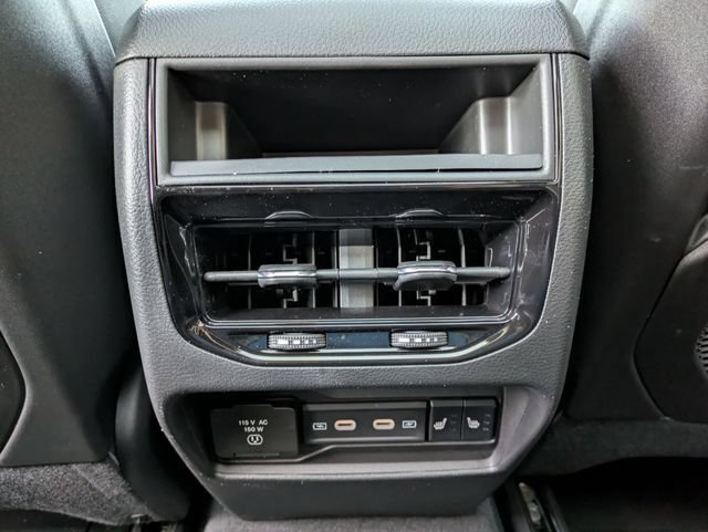 New 2026 Jeep Grand Cherokee Limited w/ Limited Altitude Package AWD/4WD image 30