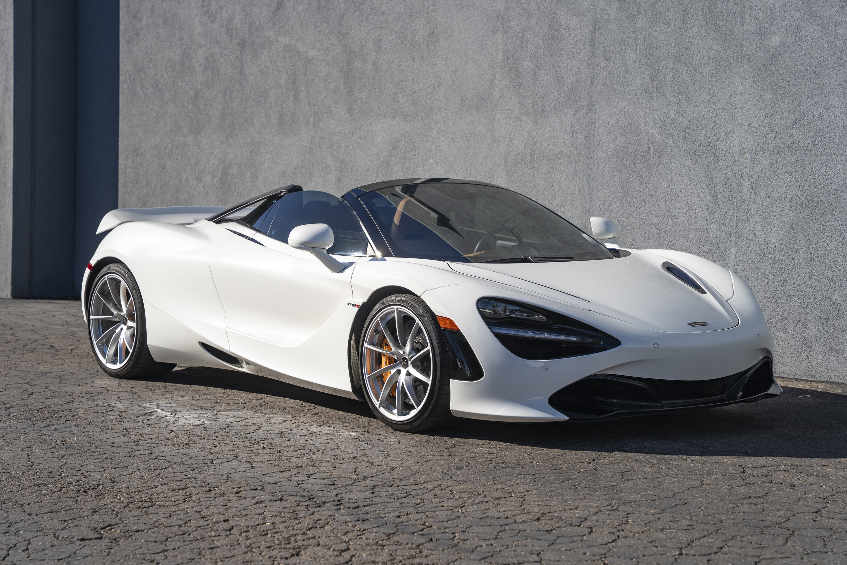 Used 2020 McLaren 720S Spider image 7