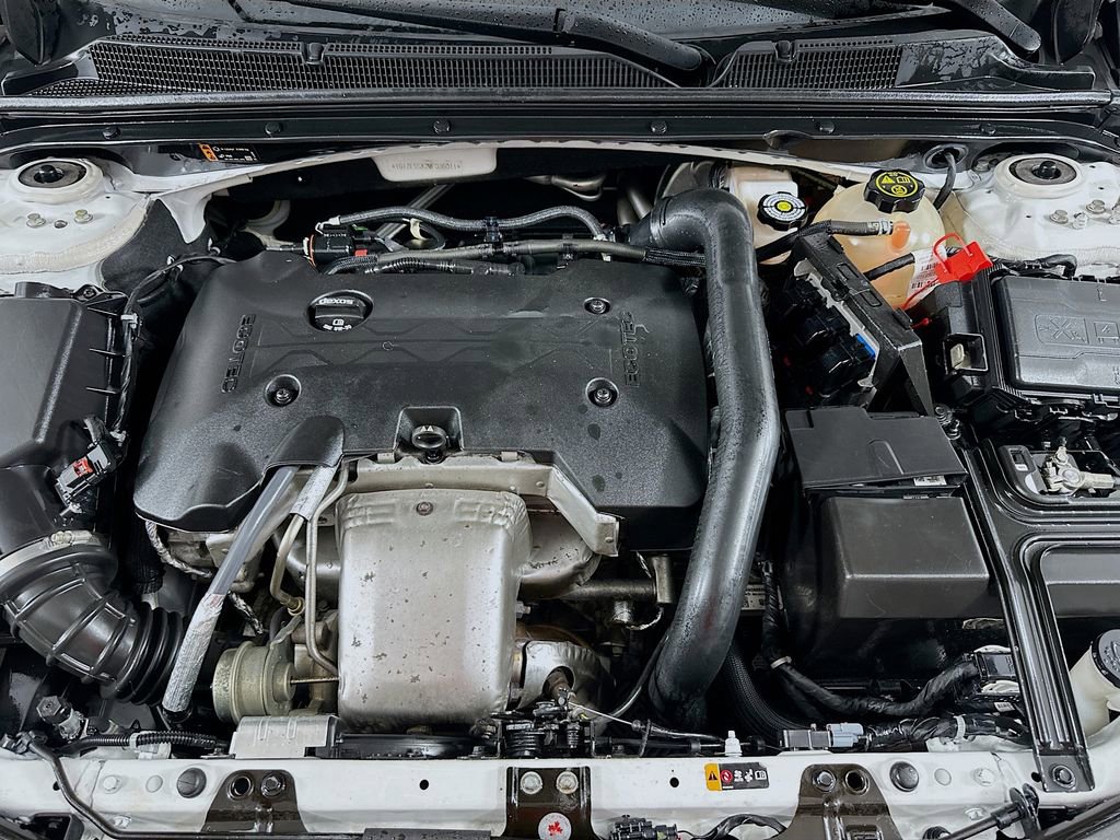 Used 2021 Chevrolet Malibu Premier image 31