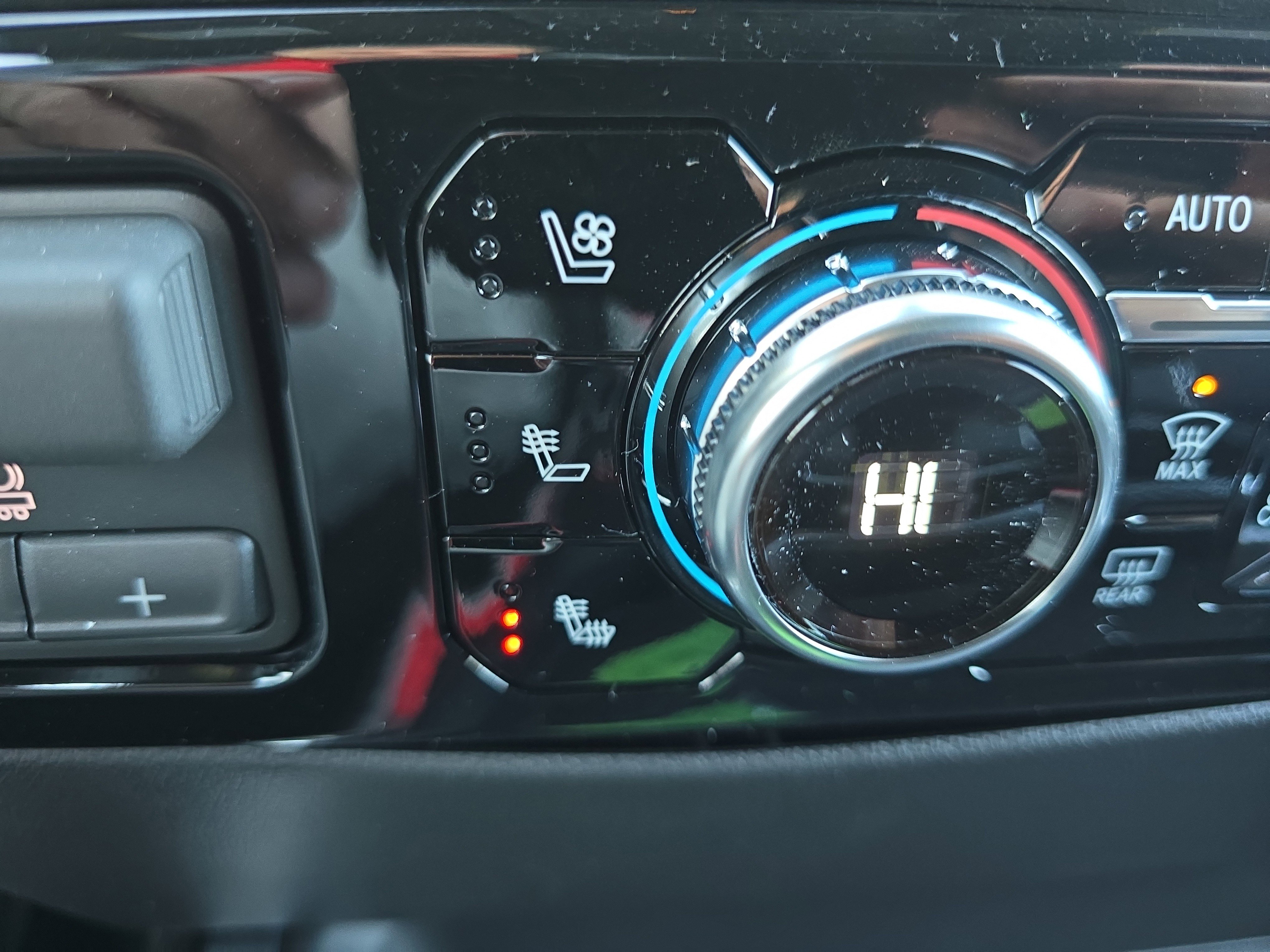 New 2026 GMC Sierra 2500 SLT w/ SLT Premium Package image 28