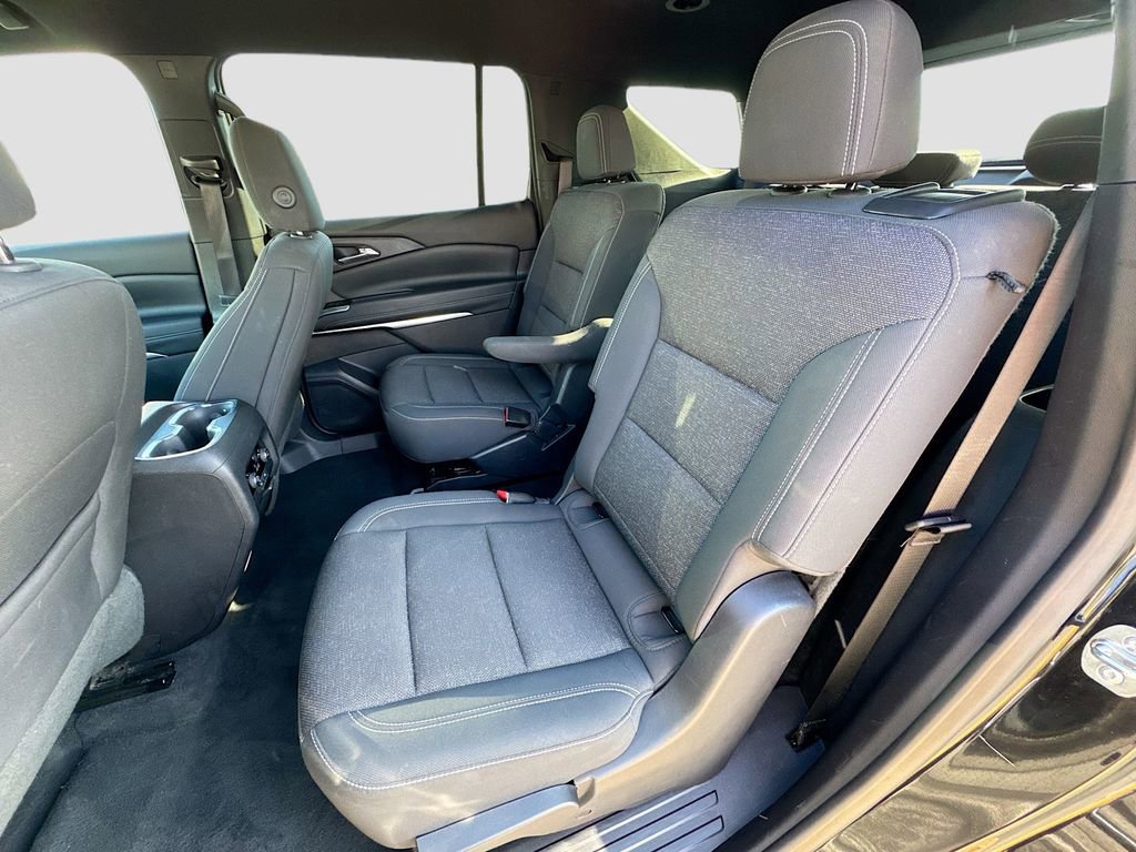Used 2024 Chevrolet Traverse LT image 23