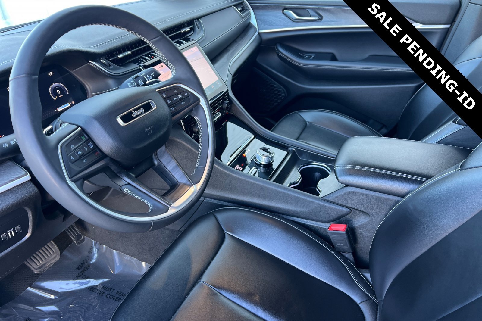 Used 2024 Jeep Grand Cherokee Limited image 11