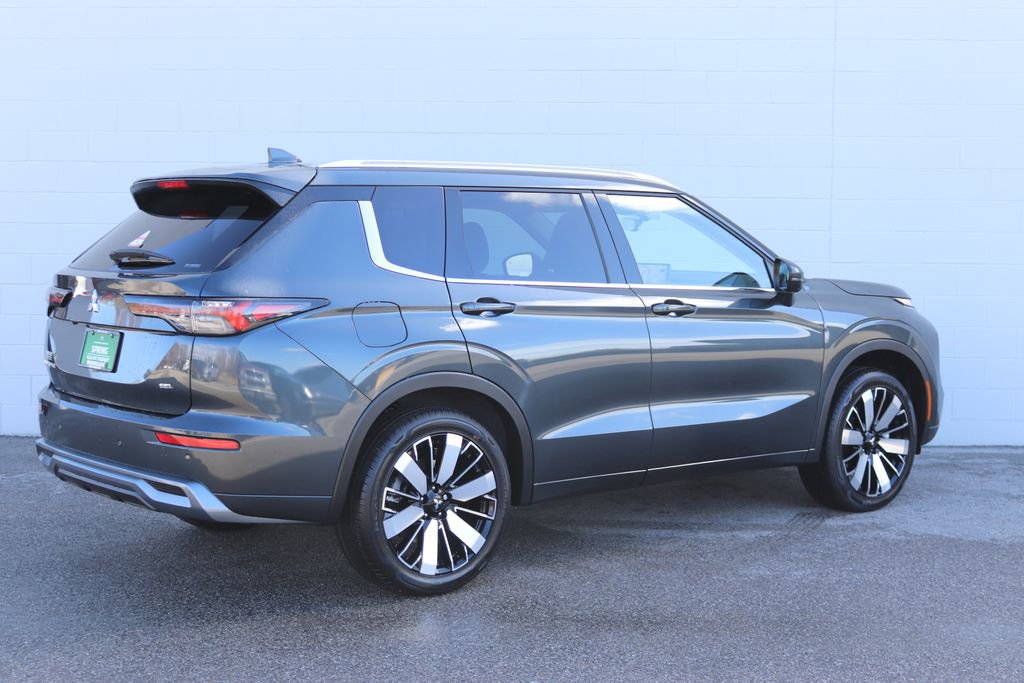 New 2026 Mitsubishi Outlander SEL image 45