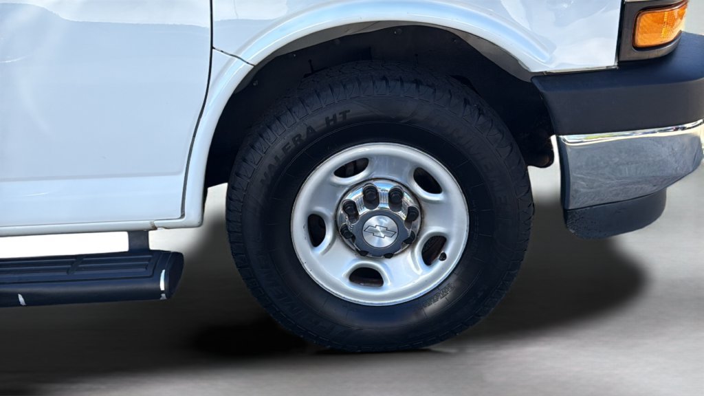 Used 2019 Chevrolet Express 3500 LT w/ LT Preferred Equipment Group RWD image 18