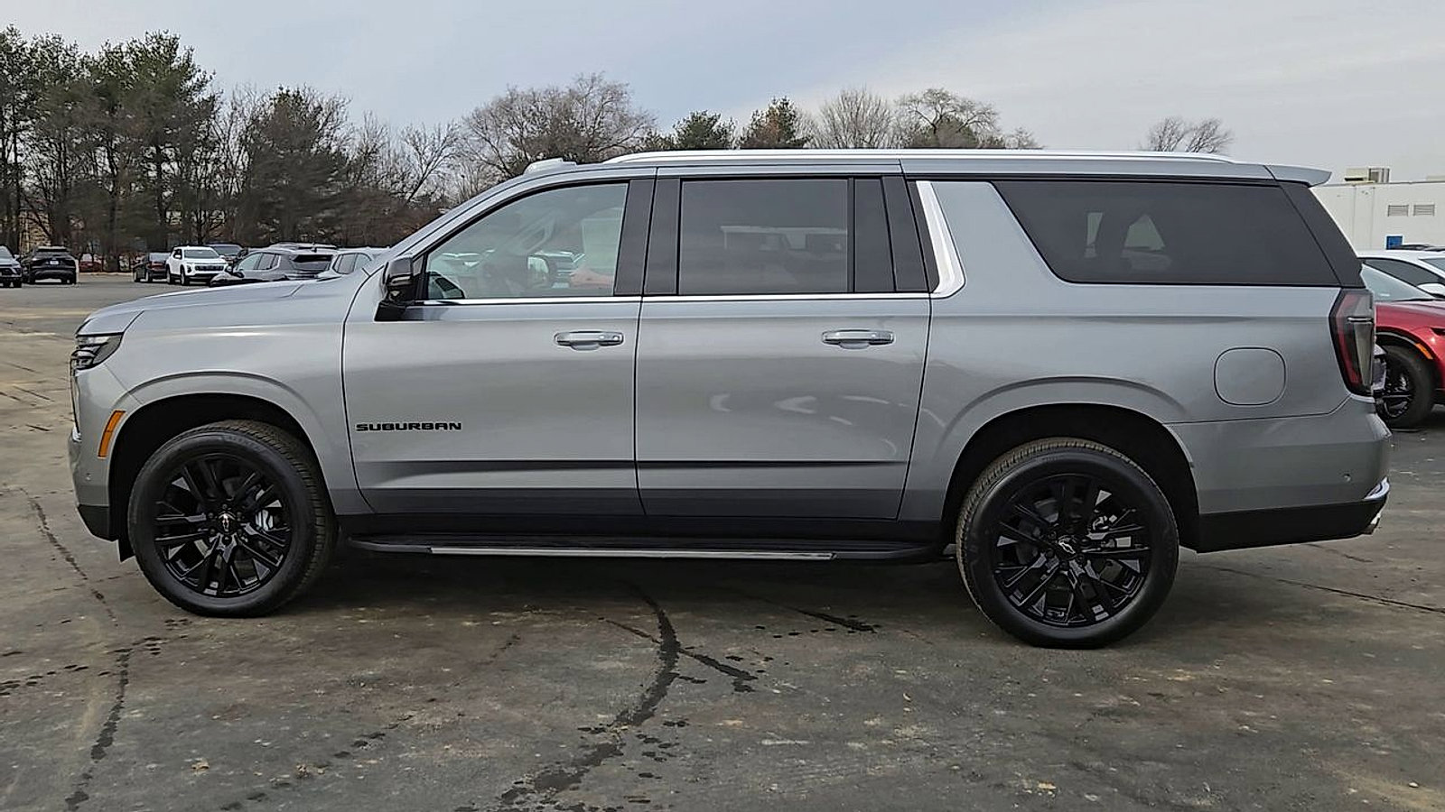 New 2026 Chevrolet Suburban Premier image 9