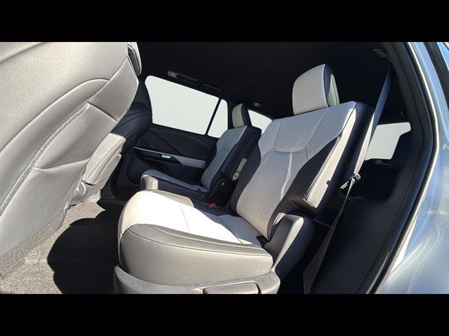 New 2026 Lexus TX 500h AWD image 10