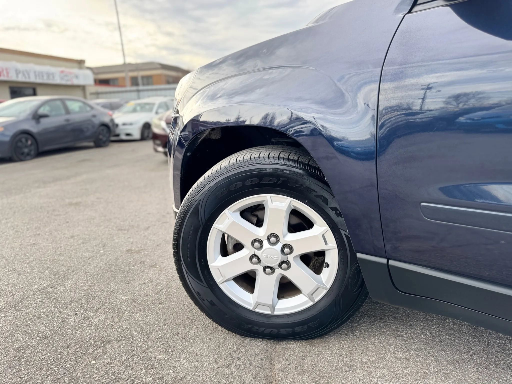 Used 2016 GMC Acadia SLE FWD image 10