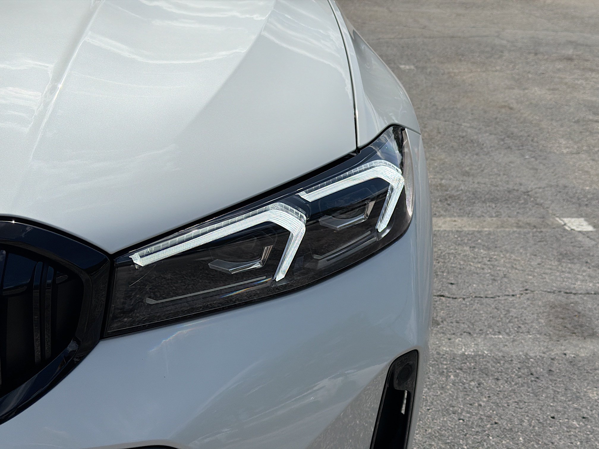 New 2026 BMW 330i Sedan w/ M Sport Package RWD image 9