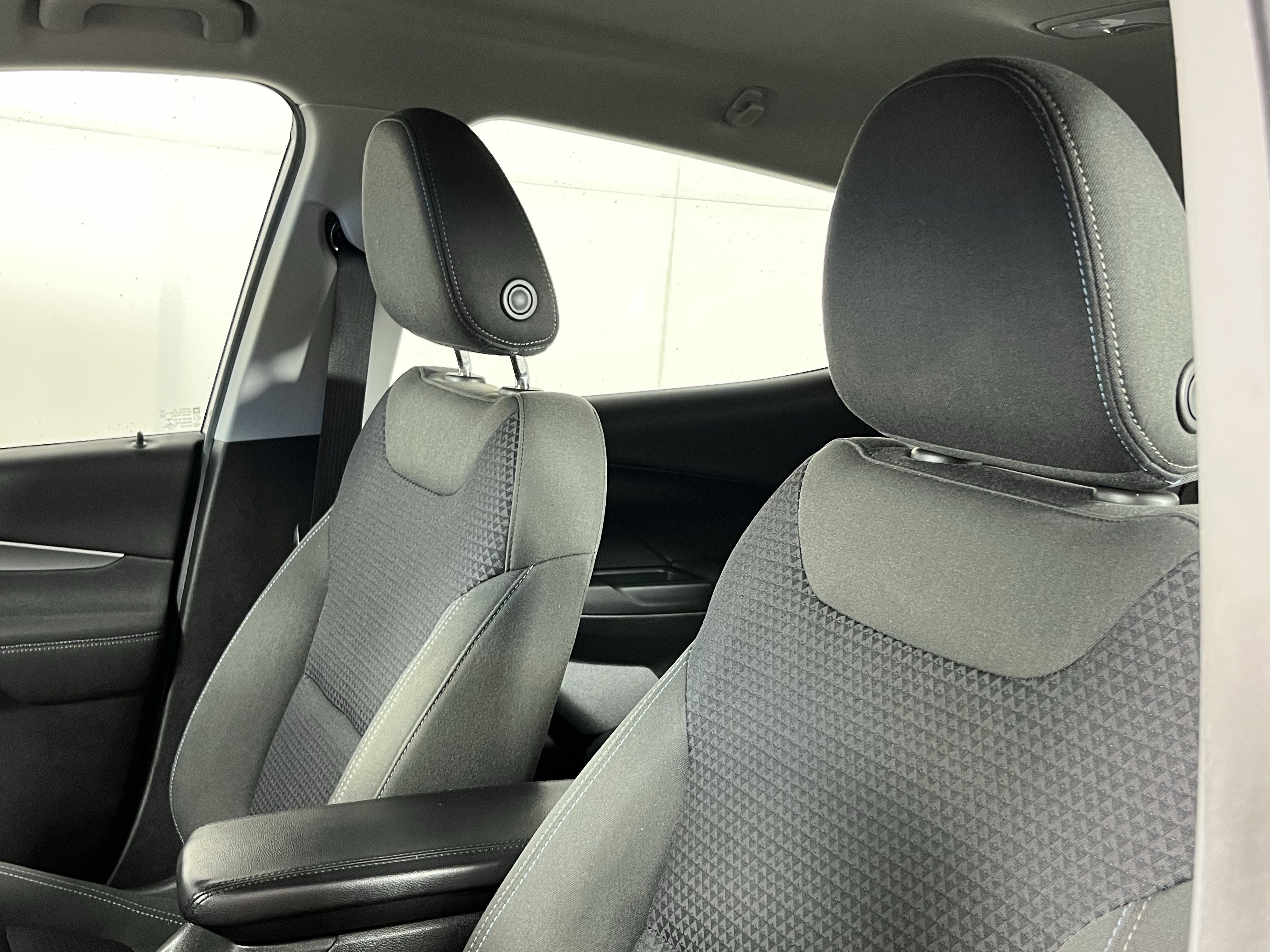 Used 2022 Chevrolet Bolt LT image 15