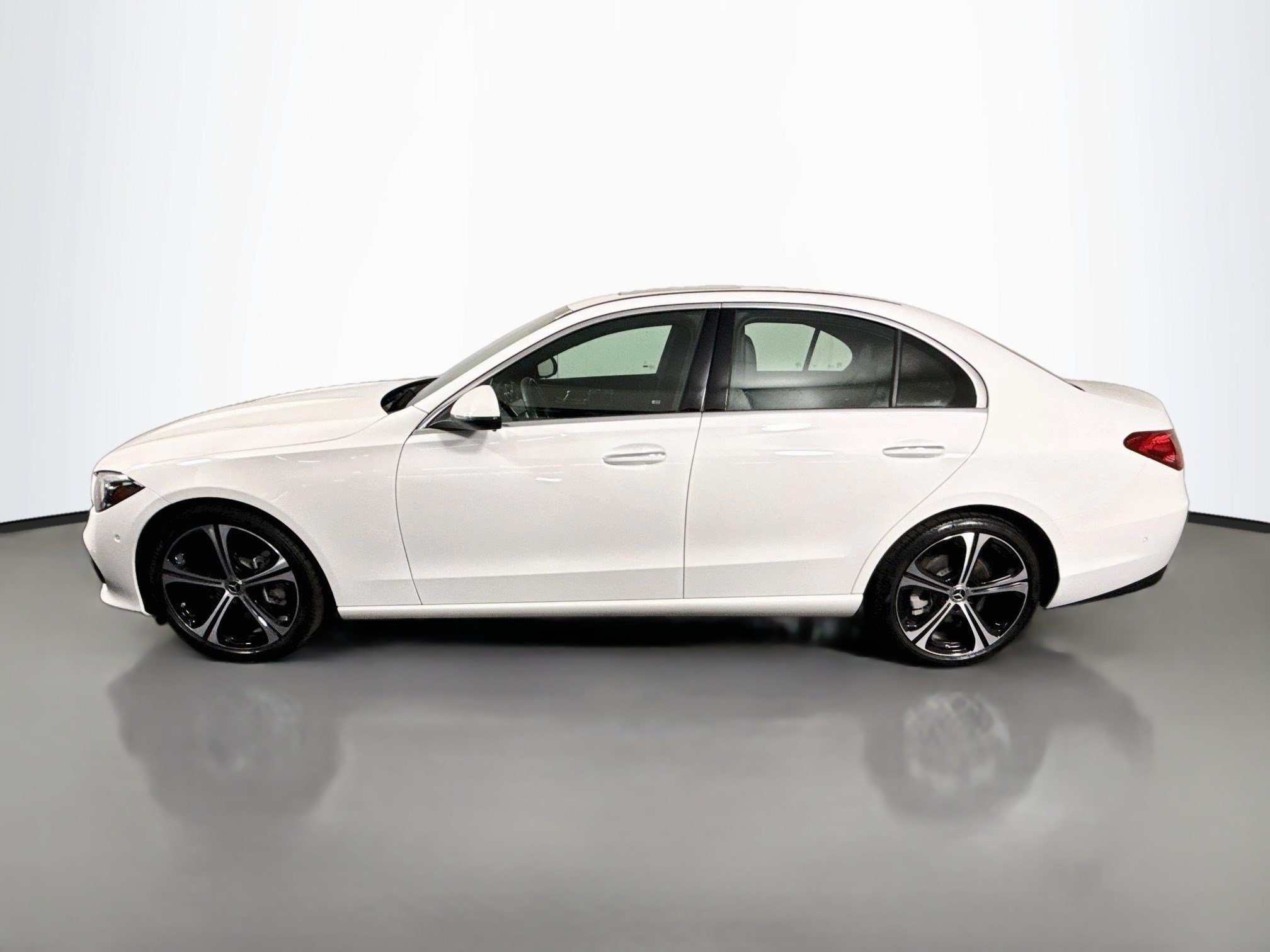 Used 2023 Mercedes-Benz C 300 Sedan image 6