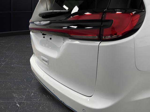 New 2026 Chrysler Pacifica Select image 34