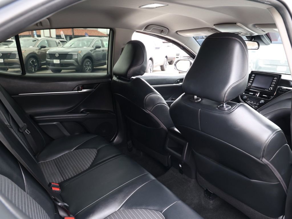 Used 2021 Toyota Camry SE w/ Carpet Mat Package (TMS) image 16