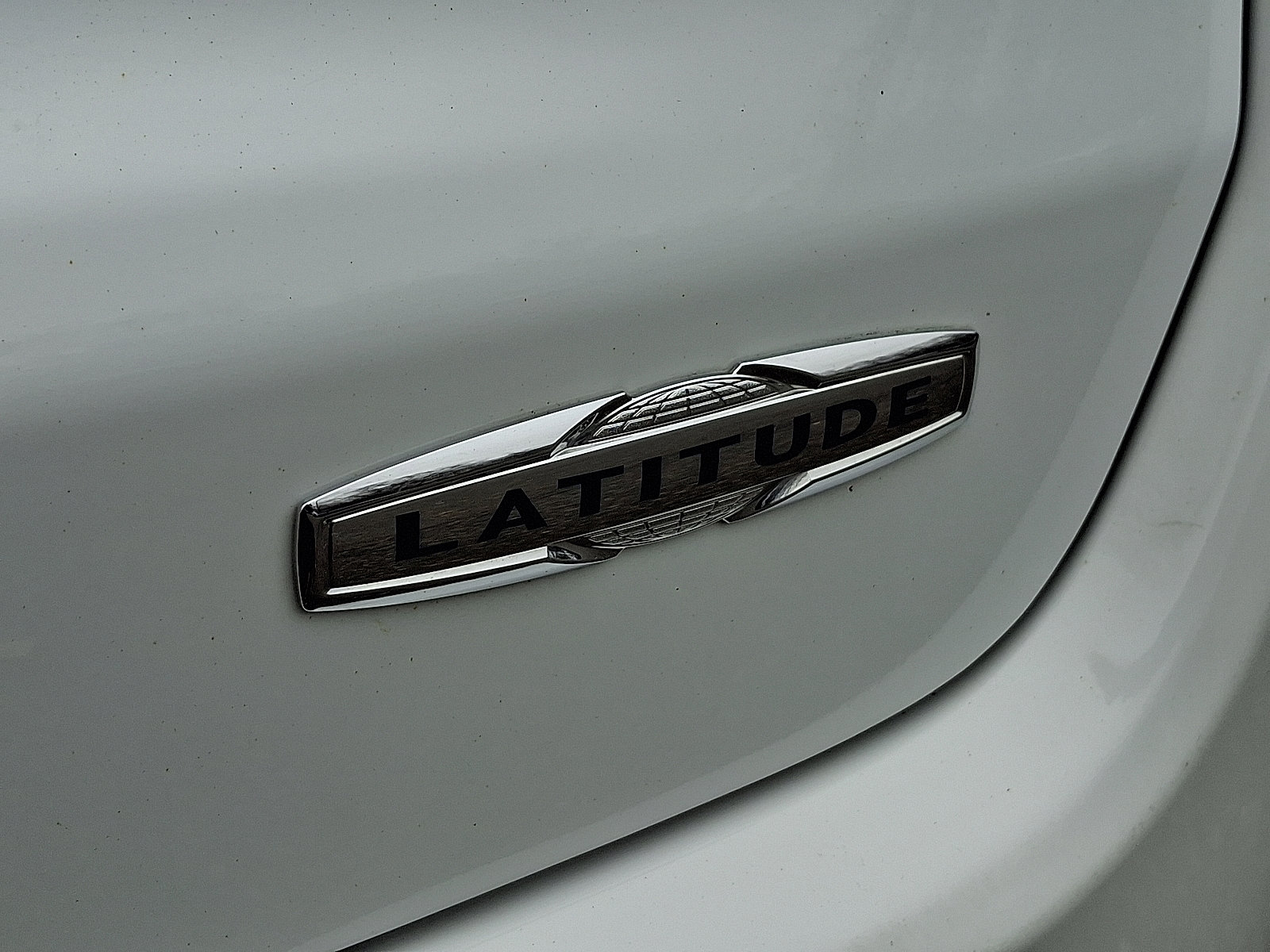 Used 2024 Jeep Compass Latitude image 30