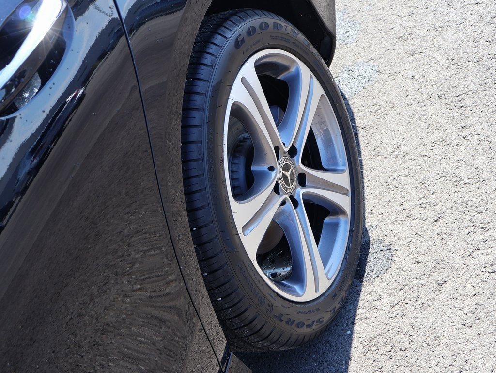 Used 2019 Mercedes-Benz E 300 4MATIC image 41