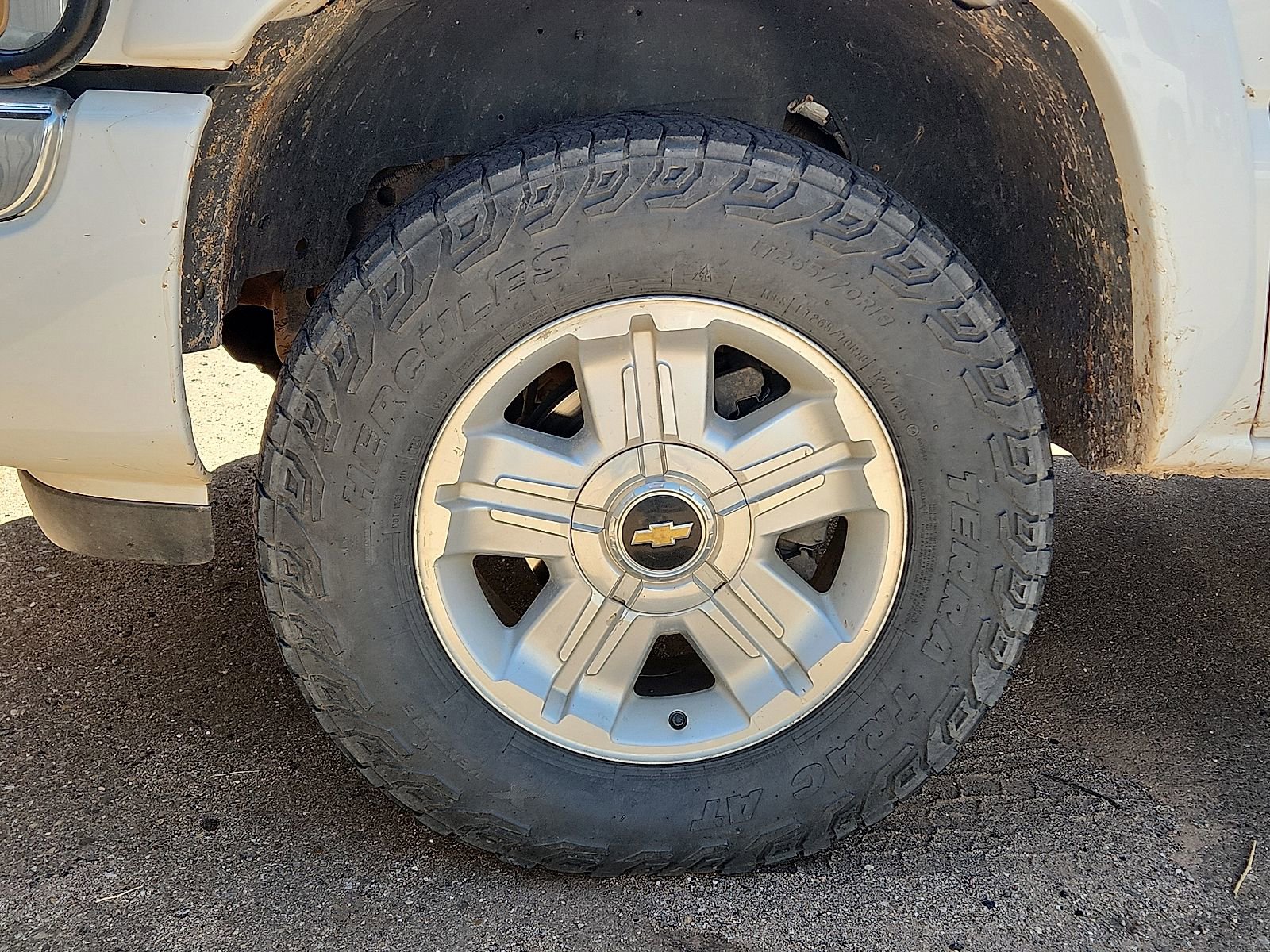 Used 2006 GMC Sierra 1500 SLE w/ Onstar Plus Package image 5