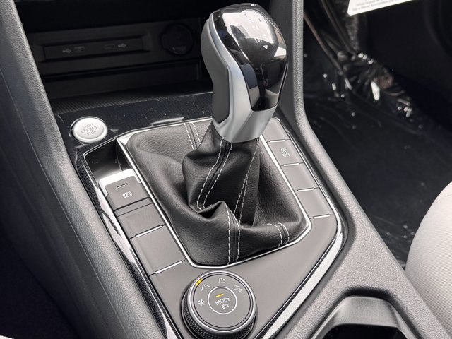 New 2025 Volkswagen Taos S image 25