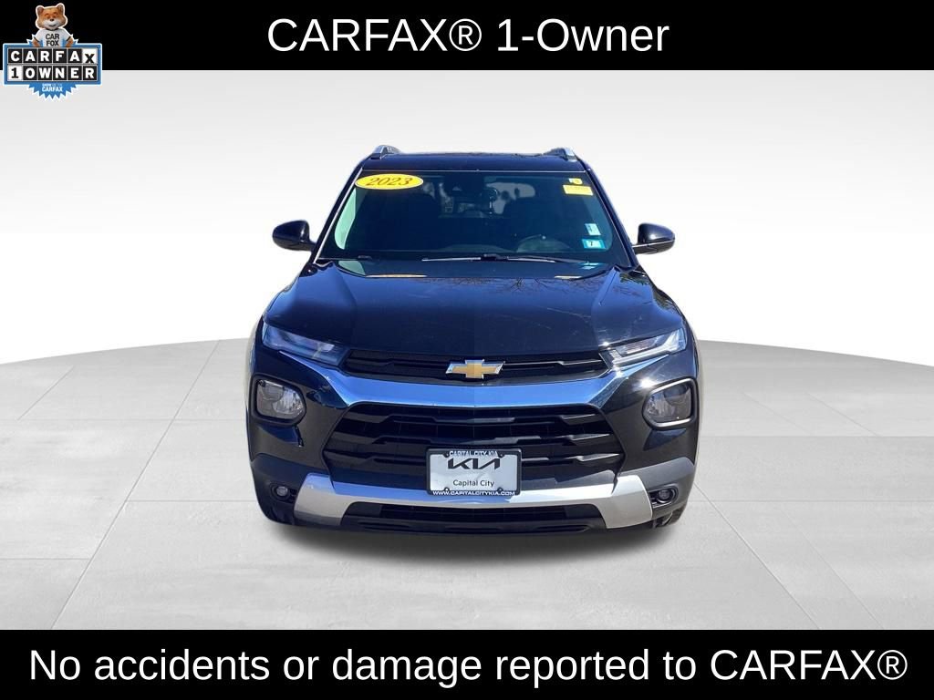 Used 2023 Chevrolet TrailBlazer LT w/ Convenience Package FWD image 2