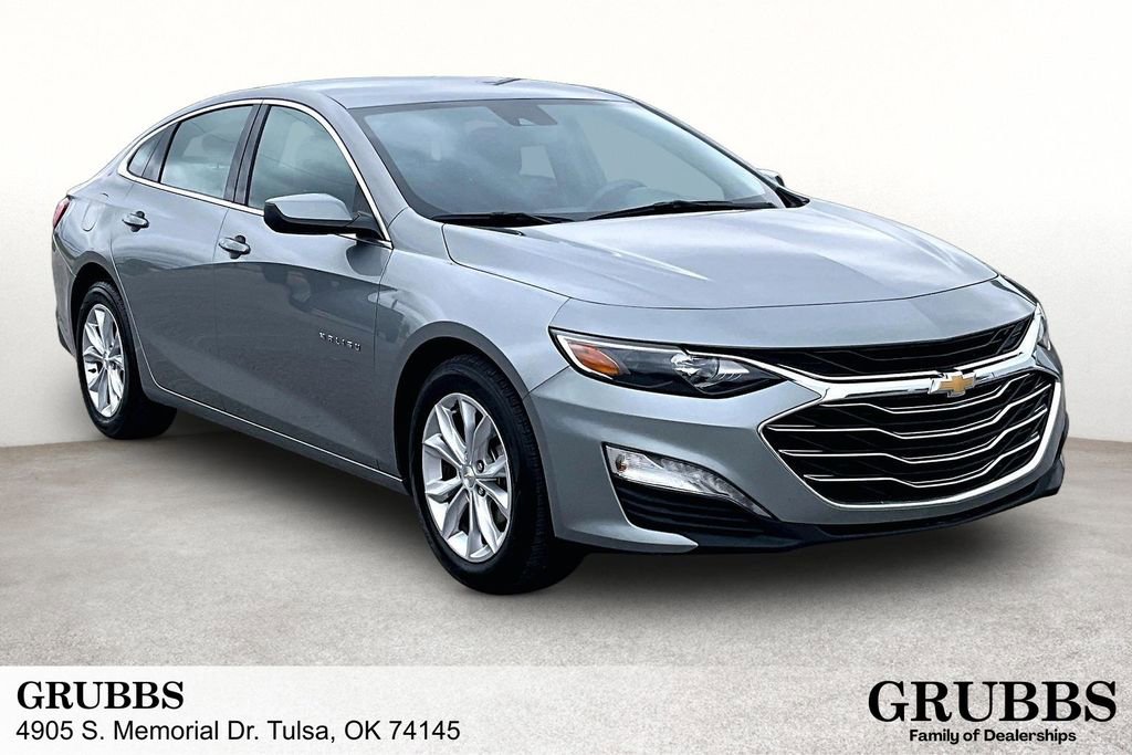 Used 2025 Chevrolet Malibu LT FWD image 1