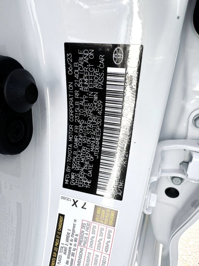 Used 2023 Toyota Corolla LE FWD image 36